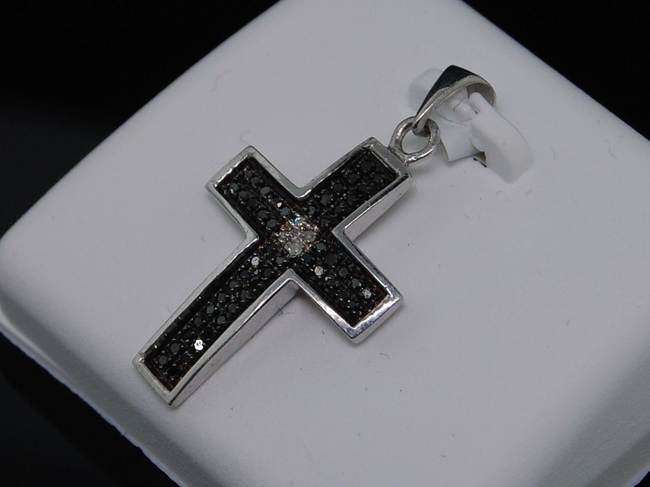 925 Argent 1//8ct Noir /& Blanc Diamant Cœur Collier